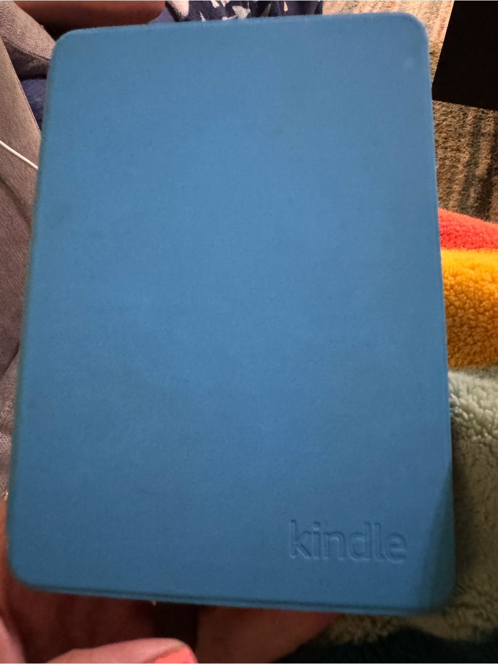 Amazon 10th Generation Kindle - Picture 2 of 3